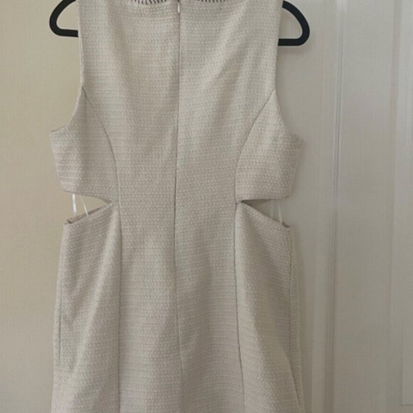NWT 7 For All Mankind Ivory Cream Tweed Mini Dress w Side Cutouts M - Picture 2 of 2